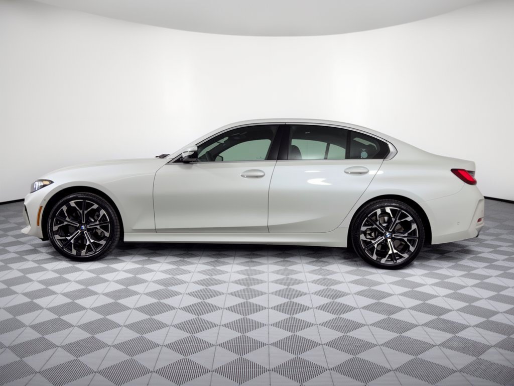 Used 2026 BMW 330i Sedan RWD image 2