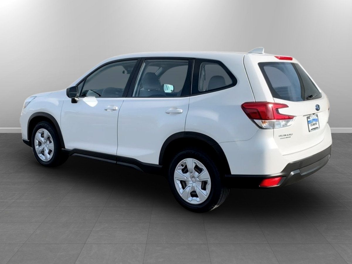 Used 2021 Subaru Forester Premium AWD/4WD image 5
