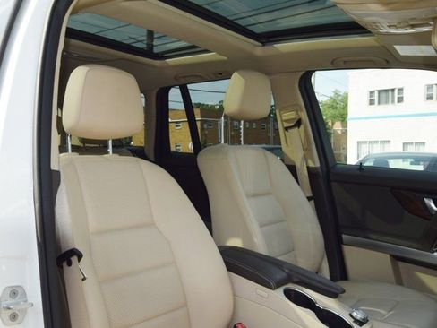Used 2015 Mercedes-Benz GLK 350 4MATIC image 33