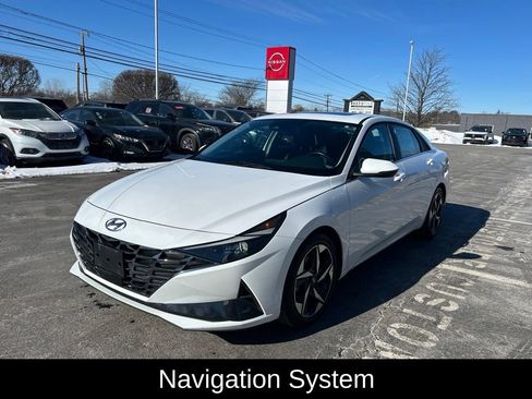 Used 2021 Hyundai Elantra Limited image 8