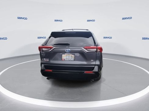 Used 2024 Toyota RAV4 SE image 8