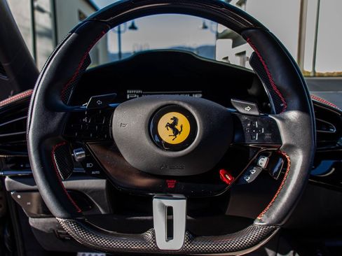 Certified 2025 Ferrari Purosangue image 4