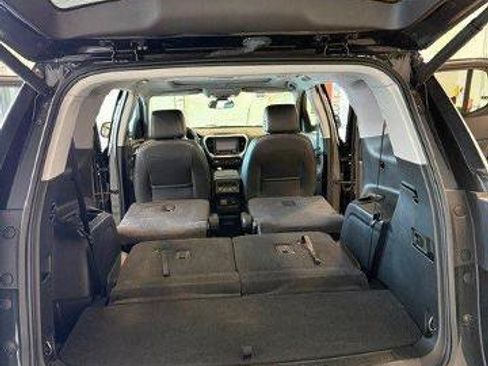 Used 2019 GMC Acadia SLT AWD/4WD image 8