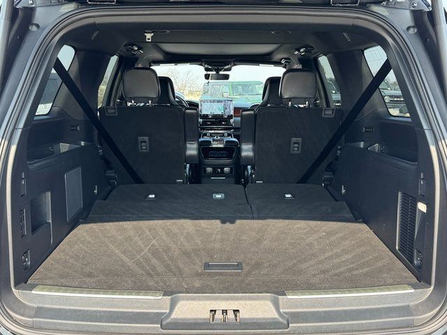 Used 2022 Lincoln Navigator L Reserve AWD/4WD image 19