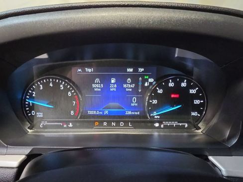 Used 2023 Ford Explorer XLT AWD/4WD image 10