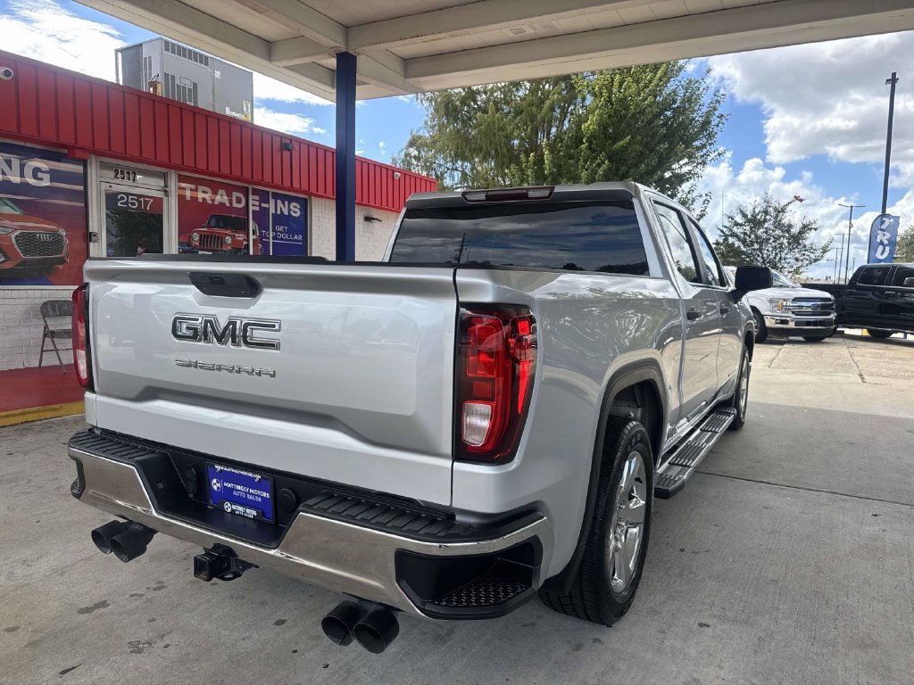Used 2020 GMC Sierra 1500 2WD Crew Cab w/ Sierra Value Package image 8