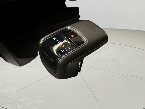 Certified 2022 GMC Sierra 1500 SLT w/ SLT Convenience Package image 30