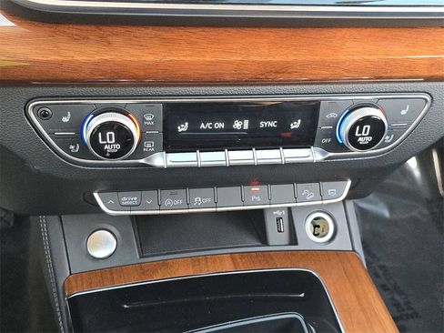 Used 2022 Audi Q5 2.0T Premium Plus w/ Premium Plus Package image 31