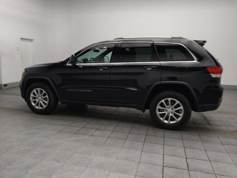Used 2021 Jeep Grand Cherokee Laredo AWD/4WD image 3