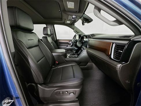 Used 2024 GMC Sierra 1500 Denali w/ Denali Reserve Package image 6