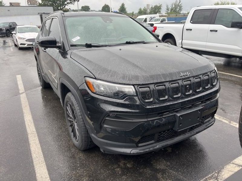 Used 2022 Jeep Compass Latitude w/ Convenience Group image 1