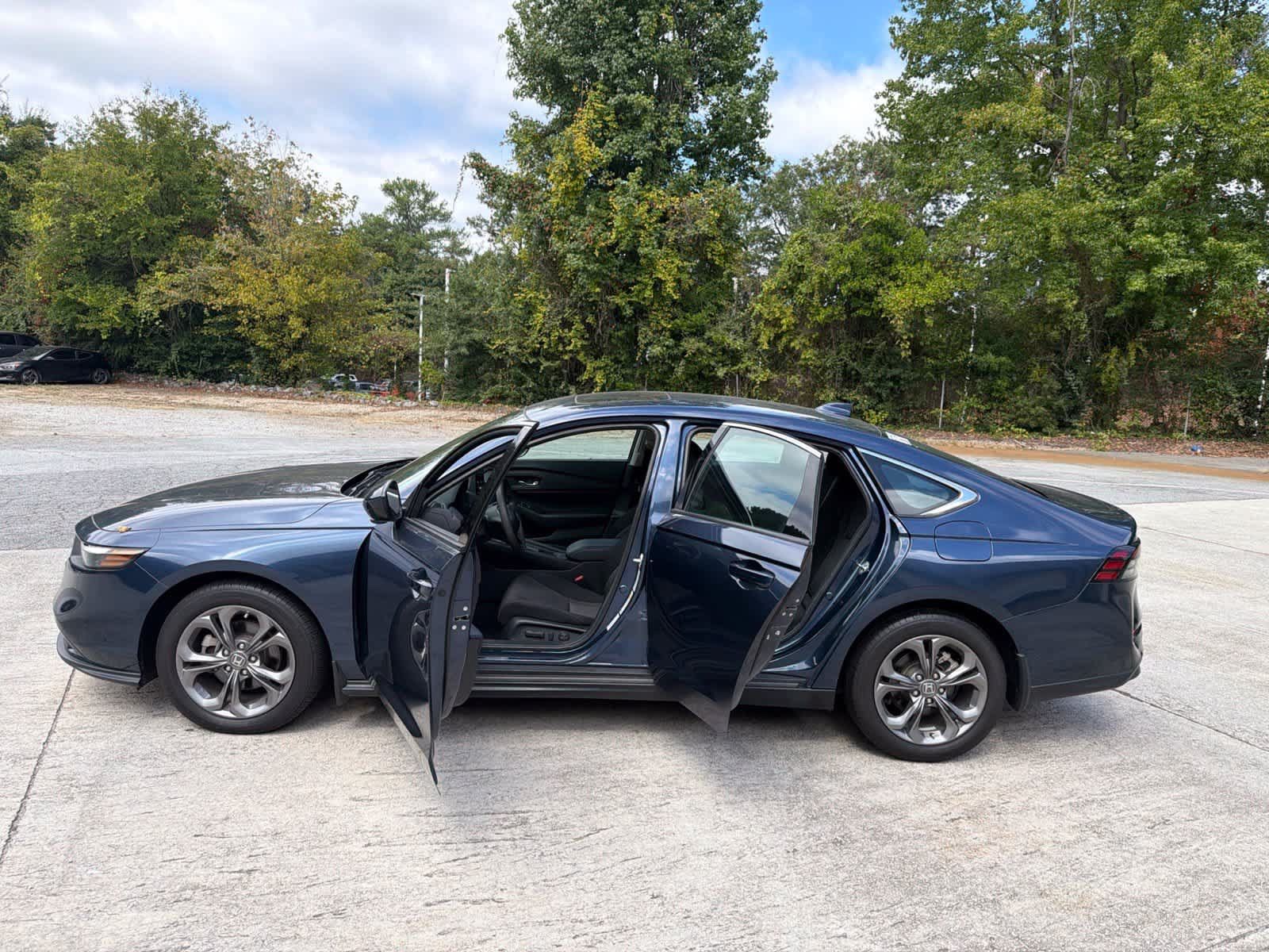 Used 2023 Honda Accord EX image 19