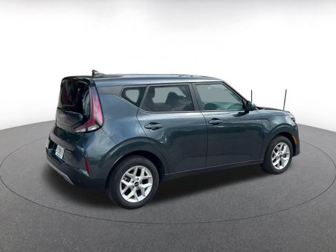 Used 2025 Kia Soul LX w/ LX Technology Package FWD image 15