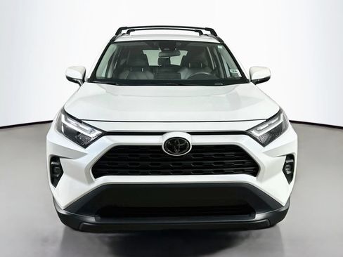 Used 2025 Toyota RAV4 XLE Premium FWD image 2