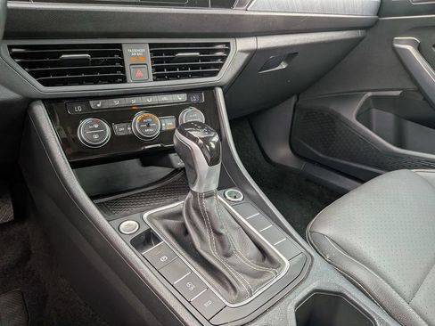 Used 2024 Volkswagen Jetta SE FWD image 24