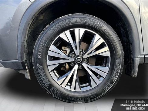 Used 2021 Nissan Rogue SV image 31