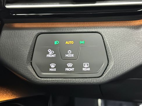 Used 2023 Volkswagen ID.4 Pro S AWD/4WD image 31