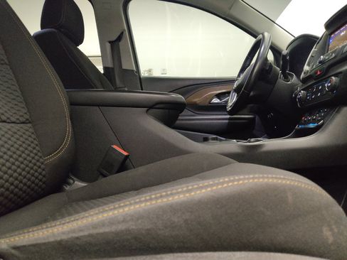 Used 2020 GMC Terrain SLE FWD image 21