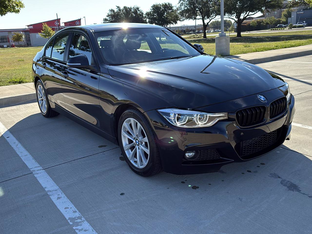 Used 2018 BMW 320i xDrive Sedan w/ Convenience Package AWD/4WD image 5