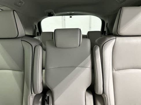 Certified 2025 Honda Odyssey Touring image 14