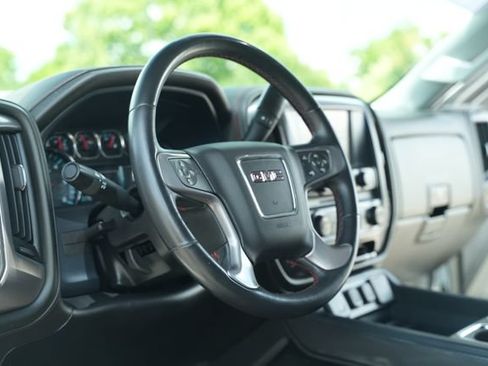Used 2018 GMC Sierra 1500 SLT w/ All Terrain Package AWD/4WD image 26