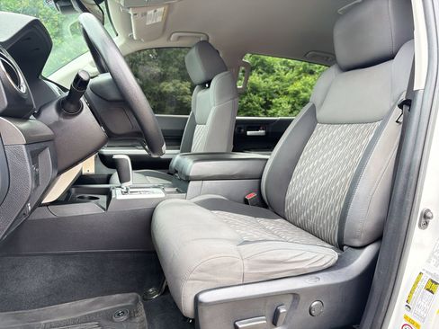 Used 2019 Toyota Tundra SR5 w/ SR5 Upgrade Package image 5