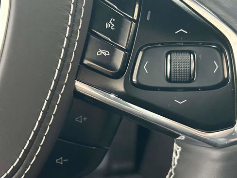 Used 2025 Chevrolet Corvette 3LT image 19