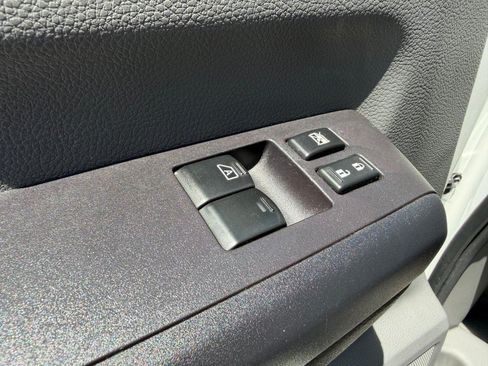 Used 2015 Nissan NV 3500 SV w/ Technology Package RWD image 30