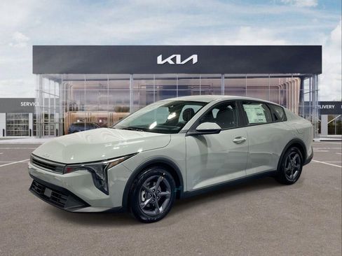 New 2026 Kia K4 LXS image 4