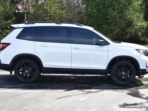 Used 2024 Honda Passport Black Edition image 37