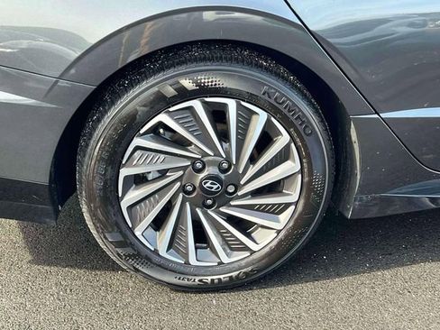 Used 2025 Hyundai Sonata Limited image 8