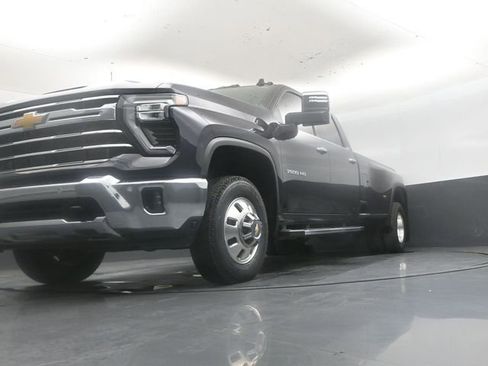 Used 2024 Chevrolet Silverado 3500 LTZ w/ LTZ Plus Package AWD/4WD image 44