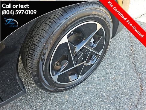 Used 2025 Kia Soul EX image 19