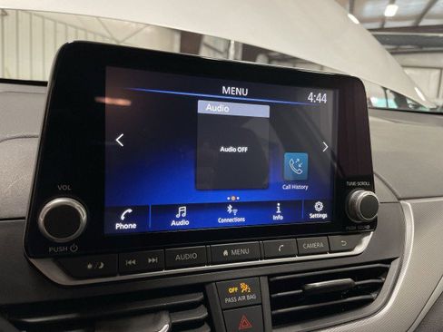 Used 2024 Nissan Altima 2.5 SR FWD image 18