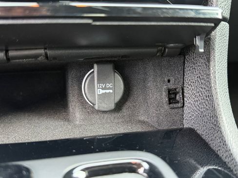 Used 2022 Chrysler 300 S RWD image 27