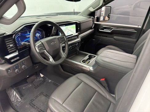 Used 2025 Chevrolet Silverado 2500 LTZ w/ Trail Boss Package AWD/4WD image 11