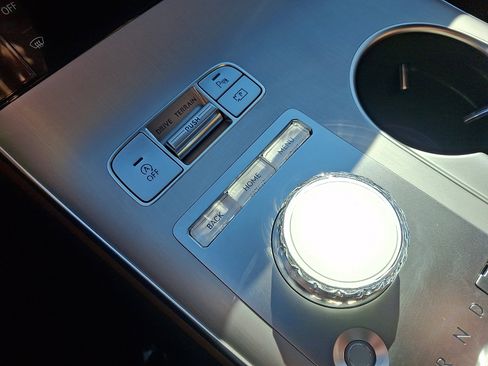 New 2026 Genesis GV70 2.5T Advanced image 28