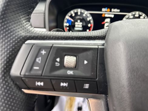 Used 2024 Mitsubishi Outlander SEL image 16