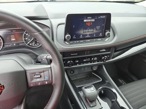 Used 2025 Nissan Rogue SV w/ Rock Creek Premium Package AWD/4WD image 32