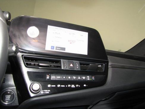 Used 2023 Lexus ES 350 350 w/ Accessory Package (Z1) image 7