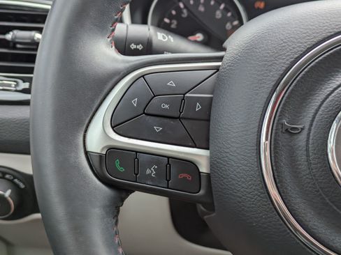 Used 2018 Jeep Compass Limited w/ Navigation Group FWD image 27