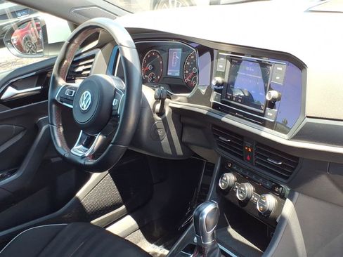 Used 2019 Volkswagen Jetta GLI FWD image 12