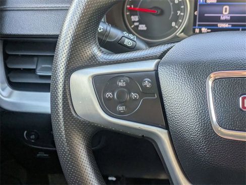 Used 2023 GMC Terrain SLE w/ Driver Convenience Package image 18