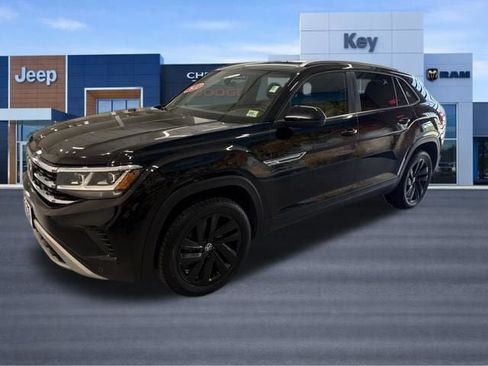 Used 2022 Volkswagen Atlas Cross Sport SE AWD/4WD image 2