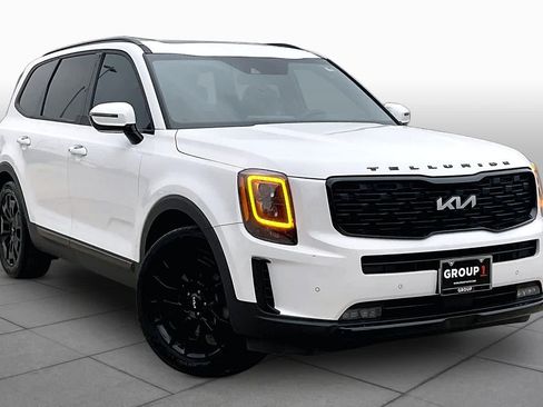 Used 2022 Kia Telluride SX w/ SX Prestige Package AWD/4WD image 3