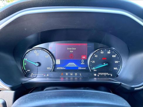 Used 2021 Ford Escape SE w/ Convenience Package FWD image 23