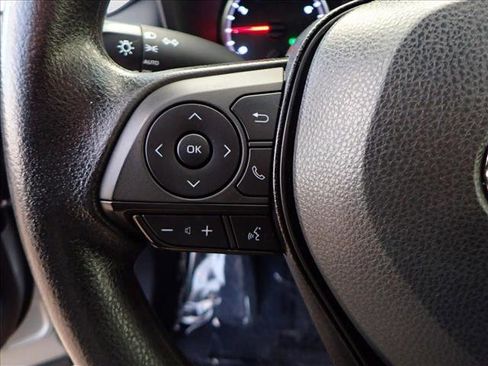 Used 2022 Toyota RAV4 XLE image 14