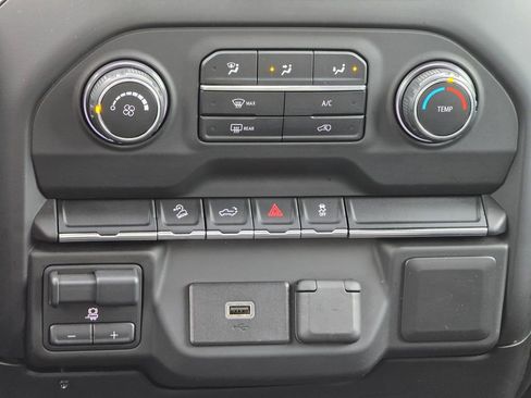 Used 2019 Chevrolet Silverado 1500 Custom Trail Boss w/ Custom Convenience Package image 34