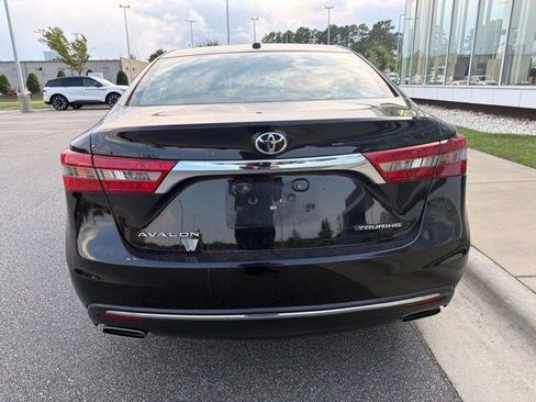 Used 2016 Toyota Avalon Touring FWD image 4