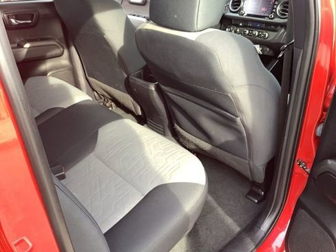 Used 2021 Toyota Tacoma TRD Off-Road image 22
